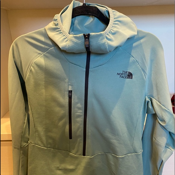 The North Face Jackets & Blazers - North Face pullover windbreaker